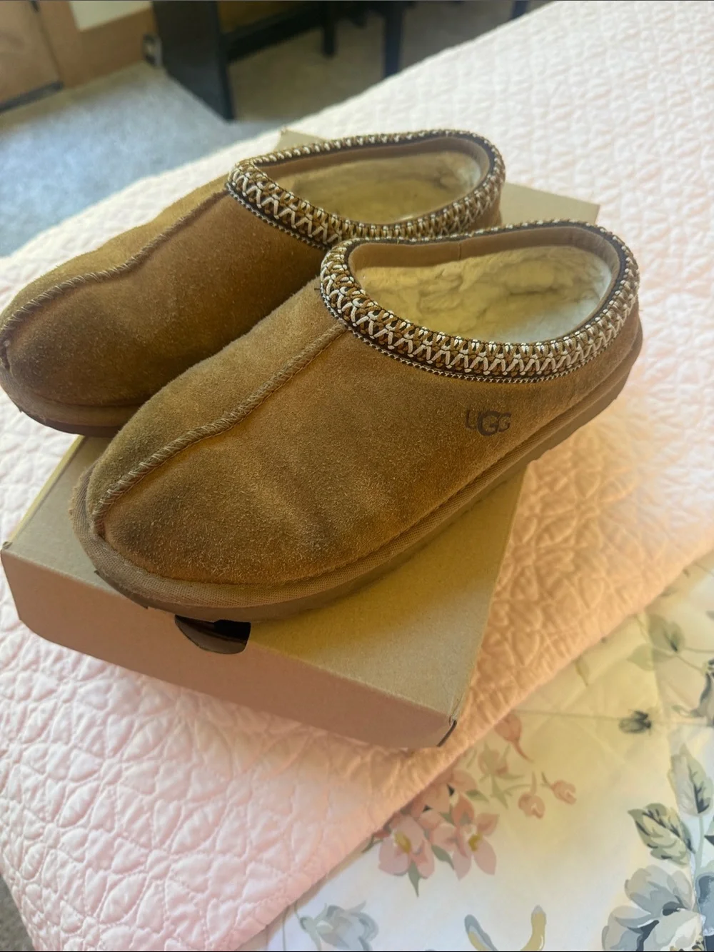 UGG easy slip